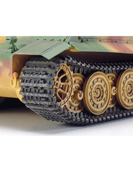 Kit de Modelo Sturmtiger Tamiya 1:48 con figura incluida Kit de Modelo Sturmtiger Tamiya 1:48 con figura incluida