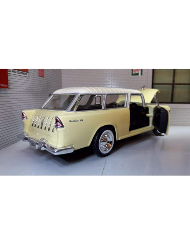Modelo Diecast Chevrolet Nomad 1955 MotorMax 1/24 Verde