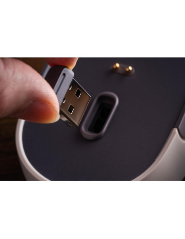 Mouse Inalámbrico 8Bitdo R8 con Base de Carga y 26000 DPI