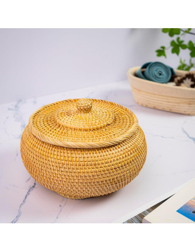 Cesta de Almacenamiento Redonda KOLWOVEN de Ratán con Tapa 22x13 cm