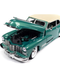 Coche Diecast 1947 Cadillac Series 62 Verde 1/18 Auto World 2