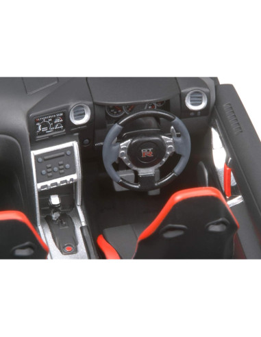 Kit de Modelo Tamiya Nissan GT-R R35 1:24 - 1352 Piezas