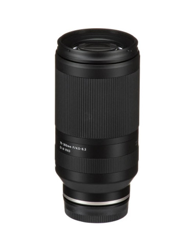 Lente Tamron 70-300mm f/4.5-6.3 Di III RXD para Sony E + Accesorios