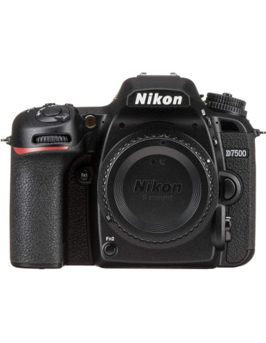 Cámara DSLR Nikon D7500 con Lentes 18-55mm y 70-300mm