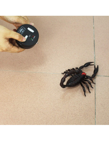 Escorpión Realista Control Remoto Yingmate 16cm Juguete