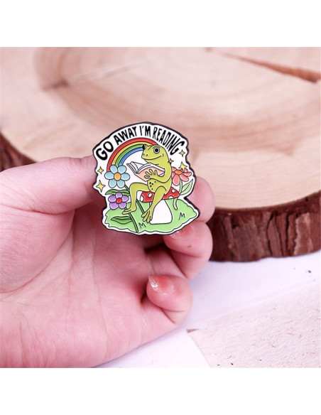 Pin de Esmalte Rana Lectora Yangjinyu - Broche Animal Verde Pin de Esmalte Rana Lectora Yangjinyu - Broche Animal Verde
