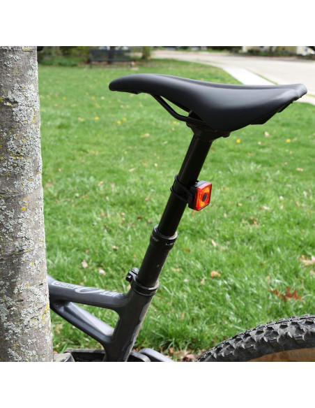 Luz Trasera Planet Bike Blinky Squared LED 30 Lúmenes Luz Trasera Planet Bike Blinky Squared LED 30 Lúmenes