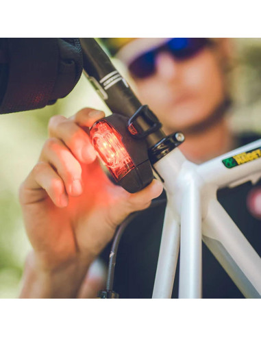 Luz Trasera Recargable Lezyne KTV Drive 40 Lúmenes IPX7