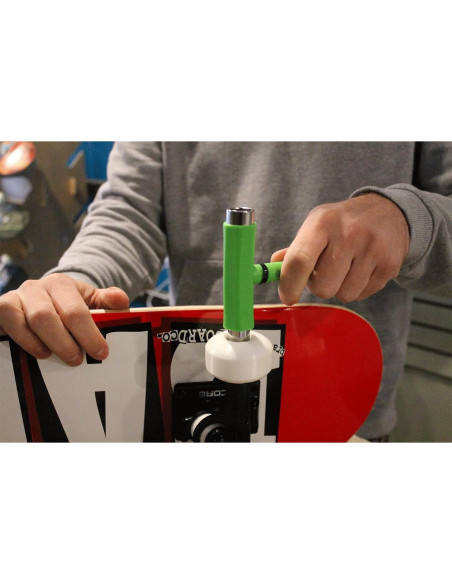 Herramienta Multifuncional para Skateboard Krown Verde Neón Herramienta Multifuncional para Skateboard Krown Verde Neón