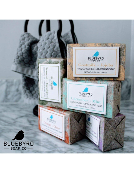 Jabón Exfoliante Vegano Pepino y Menta Bluebyrd 243.8g Jabón Exfoliante Vegano Pepino y Menta Bluebyrd 243.8g