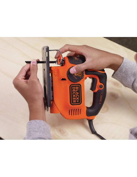 Sierra de Vaivén BLACK+DECKER BDEJS600C 5A 3000SPM 45 Sierra de Vaivén BLACK+DECKER BDEJS600C 5A 3000SPM 45
