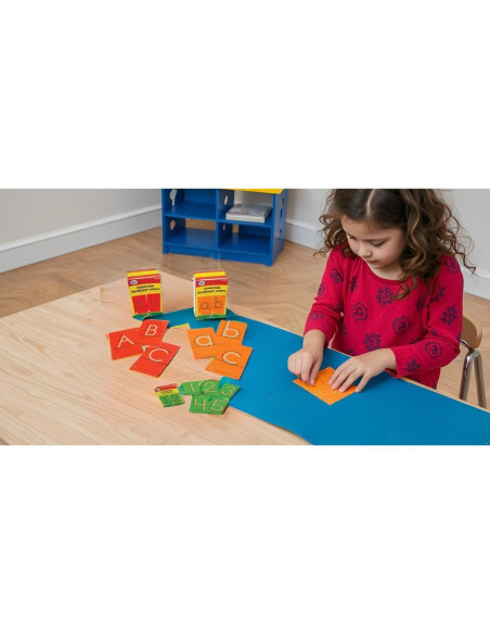 Paquete de Letras y Números de Papel de Lija Didax - Montessori Paquete de Letras y Números de Papel de Lija Didax - Montessori