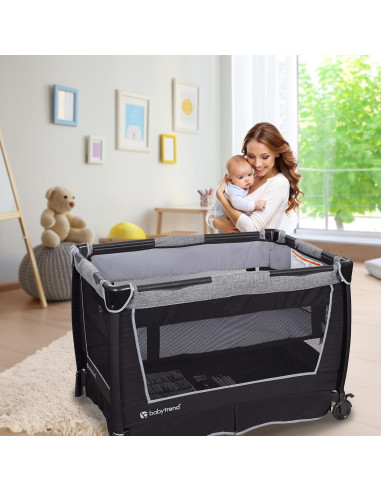 Centro de Guardería Baby Trend PY75C45B con 2 Cunas y Mesa de Cambio