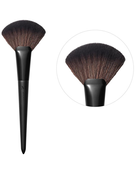 Brocha de Iluminador Fluffy Fan Morphe - Cerdas Sintéticas 22.8cm Brocha de Iluminador Fluffy Fan Morphe - Cerdas Sintéticas 22.8cm