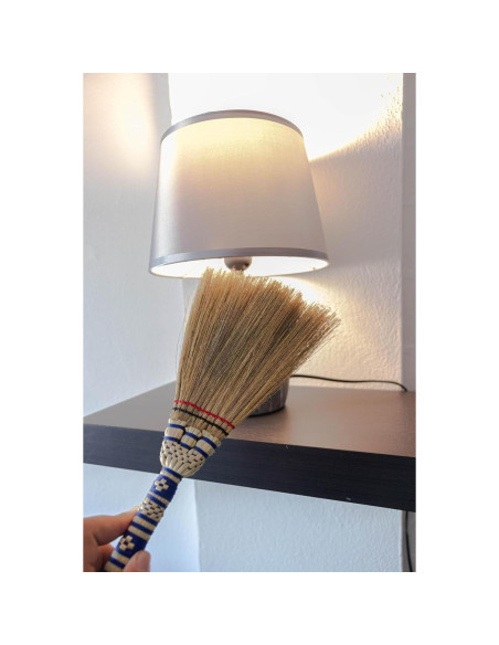 Escoba de Mano SKENNOVA Duster - Hierba Kong y Bambú 27.9 cm Escoba de Mano SKENNOVA Duster - Hierba Kong y Bambú 27.9 cm