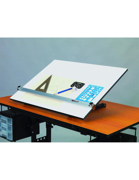 Tablero de Dibujo Paralelo Ajustable Martin Universal 53x66 cm Tablero de Dibujo Paralelo Ajustable Martin Universal 53x66 cm
