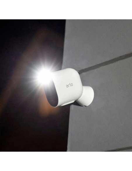 Cámara de Seguridad Arlo Pro 4 2K Sin Cable con Spotlight Cámara de Seguridad Arlo Pro 4 2K Sin Cable con Spotlight