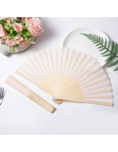 50 Abanicos de Tela Imitada Crema con Bolsas de Organza 50 Abanicos de Tela Imitada Crema con Bolsas de Organza