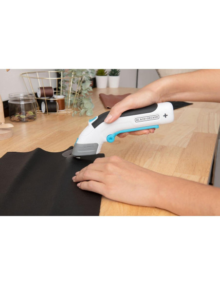 Tijeras eléctricas sin cable Black+Decker 4V Max, recargables USB Tijeras eléctricas sin cable Black+Decker 4V Max, recargables USB