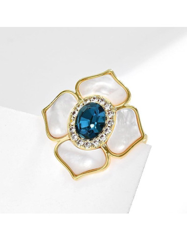 Broche de Strass Dorado para Mujeres - Flor Blanca Elegante