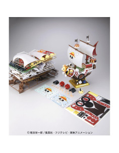 Barco Thousand Sunny Bandai Hobby 27.94 cm con figuras 2