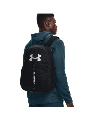Mochila Deportiva Under Armour Hustle Unisex 26L Negro Plata