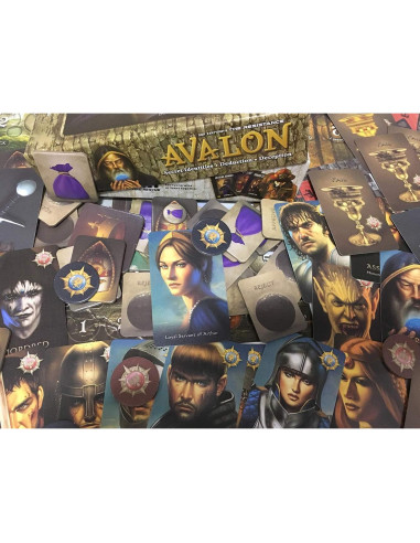 Juego de Cartas La Resistencia: Avalon - 5-10 Jugadores