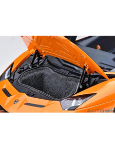 Modelo de Coche Lambo SVJ 1/18 Autoart Naranja Brillante 2