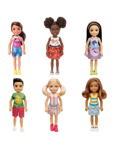Muñeca Chelsea Barbie 15 cm Morena con Falda Nubes y Zapatos