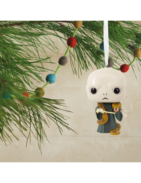 Adorno Navideño Hallmark Lord Voldemort con Nagini Adorno Navideño Hallmark Lord Voldemort con Nagini