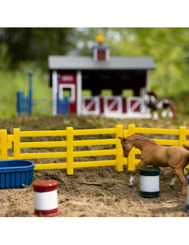 Set de Establo Rojo Breyer Stablemates con 2 Caballos y Accesorios