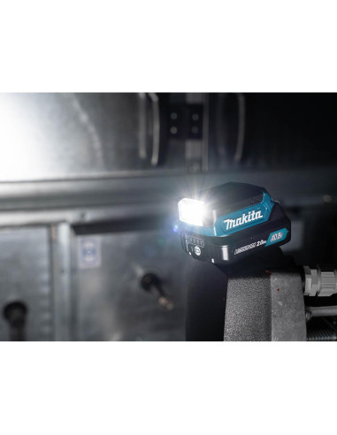 Linterna Inalámbrica Makita ML103 12V LED Compacta