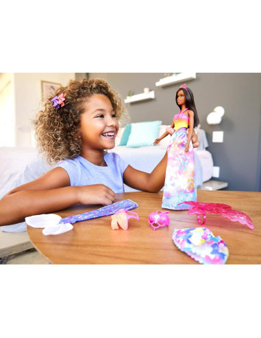 Muñeca Barbie Dreamtopia con 3 Atuendos de Fantasía