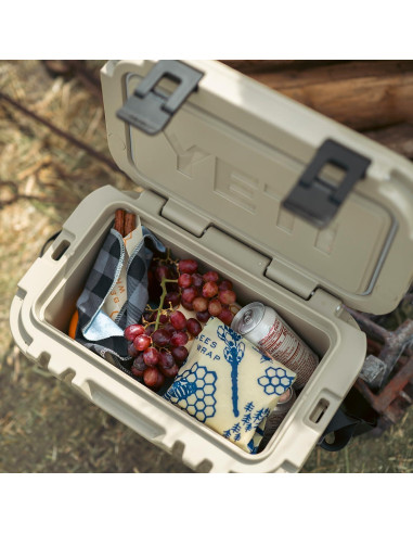 Nevera Dura YETI Roadie 15 Tan 2L Correa DoubleDuty