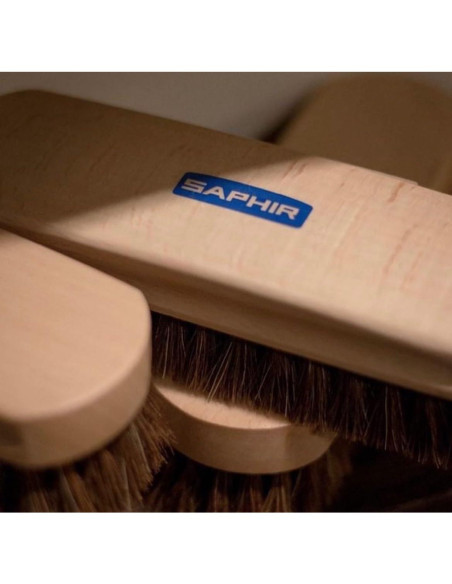 Cepillo de Caballo Natural Saphir - 18 cm para Zapatos de Cuero Cepillo de Caballo Natural Saphir - 18 cm para Zapatos de Cuero
