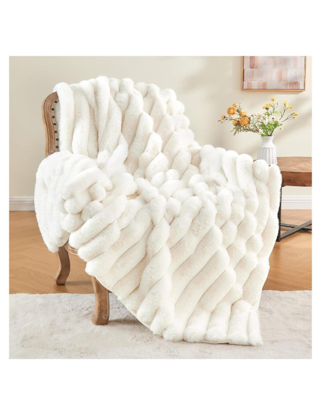 Manta de Piel Sintética BEDELITE 127x152cm Crema Gruesa y Cálida Manta de Piel Sintética BEDELITE 127x152cm Crema Gruesa y Cálida