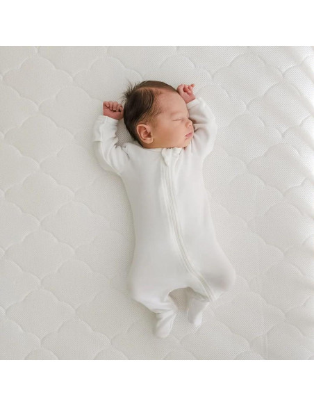 Colchón para Cuna Newton Baby 132x71 cm - Transpirable y Lavable Colchón para Cuna Newton Baby 132x71 cm - Transpirable y Lavable