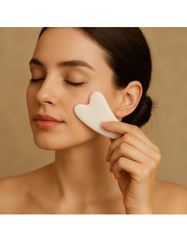 Juego de Herramientas Gua Sha y Rodillo de Jade CasaCare - Antienvejecimiento