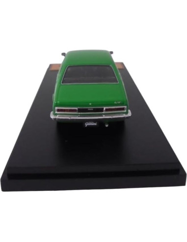 Coche Miniatura Coleccionable OPO 10 Isuzu Gemini 1974 1:43