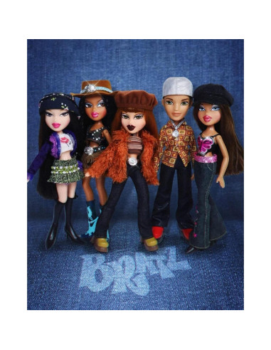 Muñeca Bratz Dylan Original con 2 Atuendos y Póster