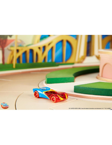 Vehículo Hot Wheels Wonder Woman DC Super Hero Girls 1:64