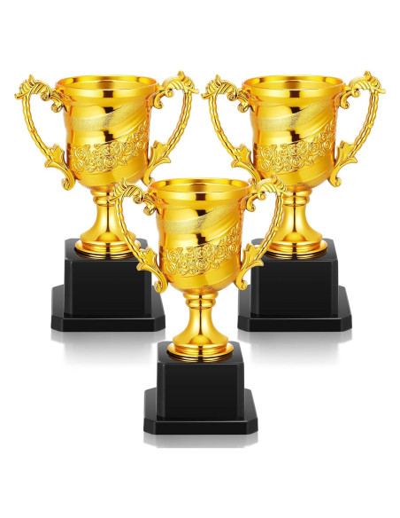 Paquete de 3 Mini Trofeos de Oro Silipull 13.97 cm para Fiestas Paquete de 3 Mini Trofeos de Oro Silipull 13.97 cm para Fiestas