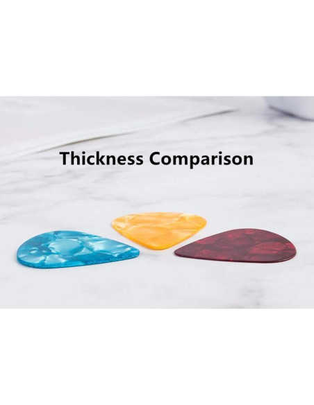 Puas de guitarra CC CAIHONG 0.46mm celuloide 50 piezas multicolor Puas de guitarra CC CAIHONG 0.46mm celuloide 50 piezas multicolor