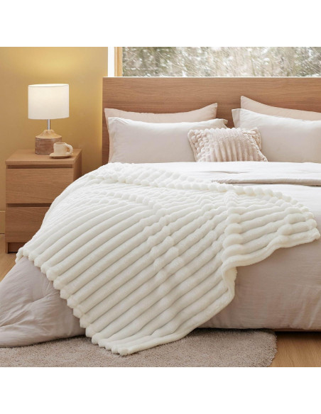 Manta de Tiro Blanca Bedsure 127x152 cm Suave y Ligera Manta de Tiro Blanca Bedsure 127x152 cm Suave y Ligera