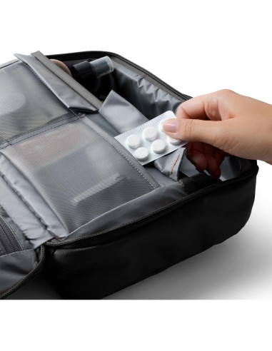 Kit de Aseo Colgante Bellroy Hanging Toiletry 8L Negro