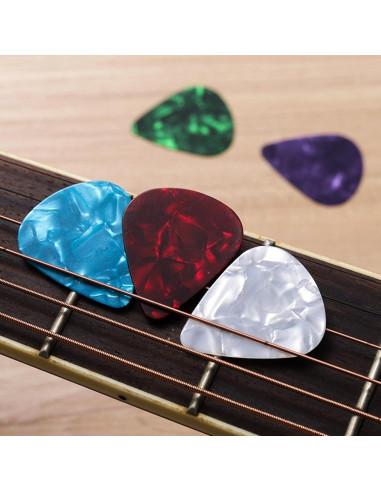 Paquete de 21 Púas de Guitarra Celluloide con Caja Organizador