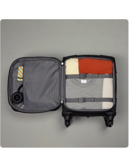 Maleta de Mano Amazon Basics 15" Expandible 21L Negra Maleta de Mano Amazon Basics 15" Expandible 21L Negra
