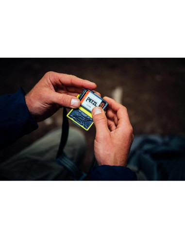 Linterna Frontal PETZL Tikka CORE 450 Lúmenes Recargable Azul