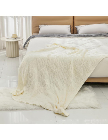 Manta de Lanzamiento Bearberry 127x152cm Crema Jacquard Suave