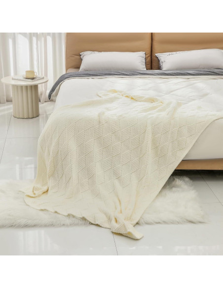 Manta de Lanzamiento Bearberry 127x152cm Crema Jacquard Suave Manta de Lanzamiento Bearberry 127x152cm Crema Jacquard Suave